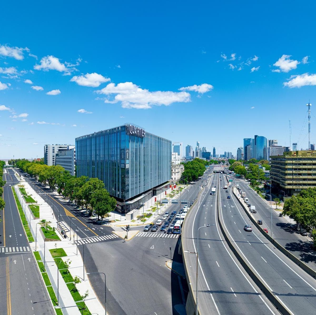 Oficinas en Alquiler - Edificio Plaza - Distrito Quartier 1