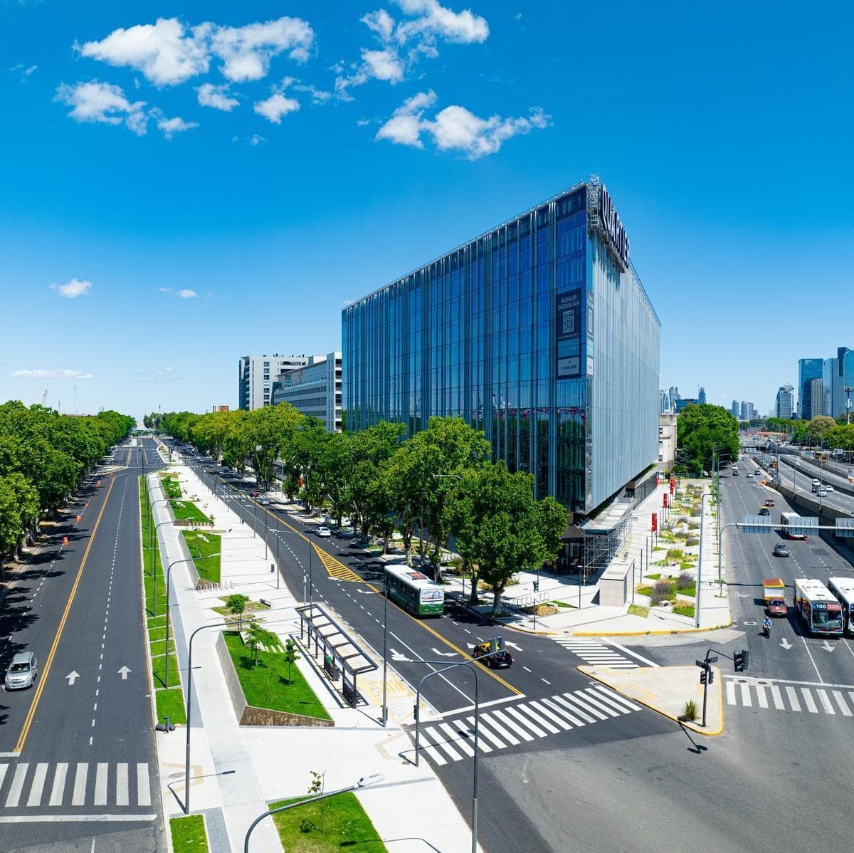Oficinas en Alquiler - Edificio Plaza - Distrito Quartier 3