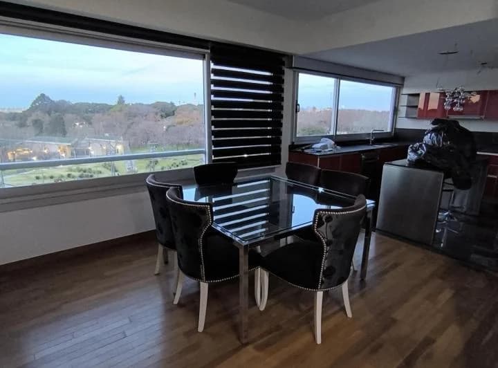 Departamento de 4 ambientes + dependencia con balcon aterrazado en 4
