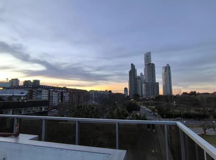 Departamento de 4 ambientes + dependencia con balcon aterrazado en 2