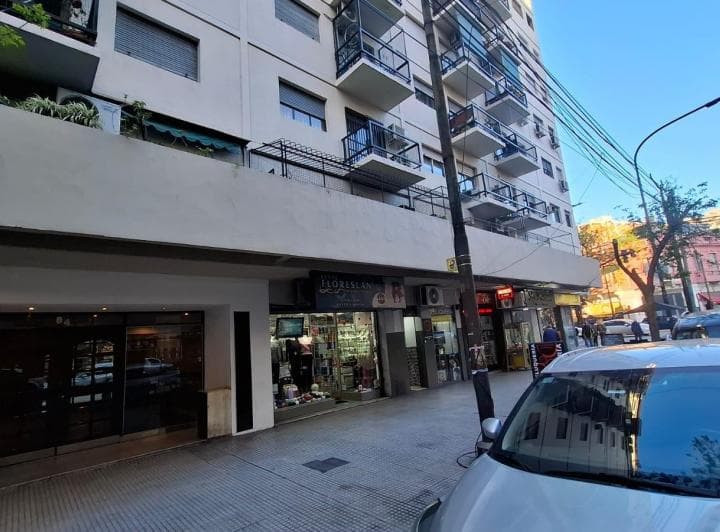 2 AMBIENTES FRENTE BALCON SUPER LUMINOSO EXCELENTE UBICACIÓN EMILIO MITRE 84   2
