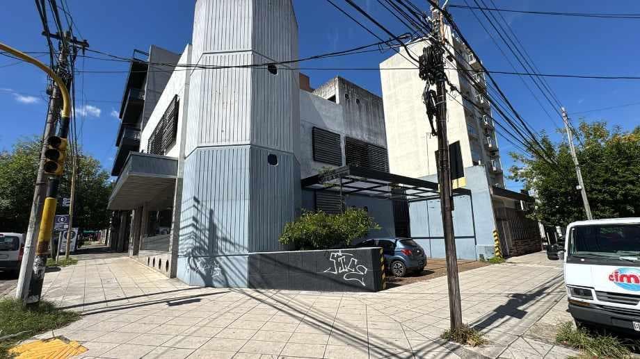 Local en Esquina de 450 m 3