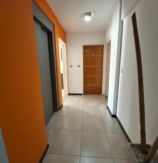Departamento 2 ambientes, ubicado a pocas cuadras de la estación de Morón. 4