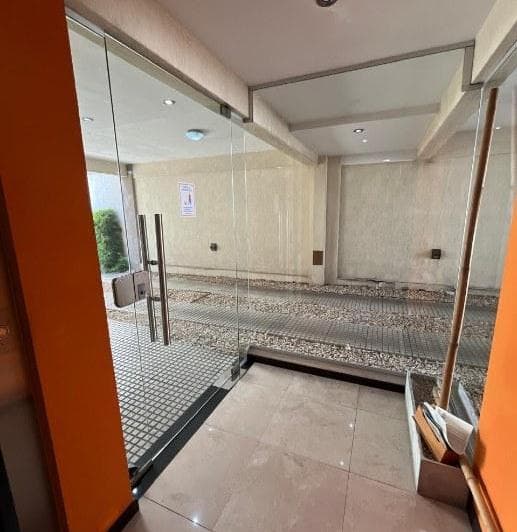 Departamento 2 ambientes, ubicado a pocas cuadras de la estación de Morón. 1