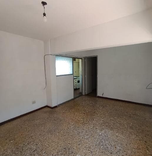 Departamento p/uso profesional 2 ambientes en el centro de Morón 4