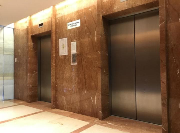 Oficina en alquiler -Edificio Puerto Leon 1