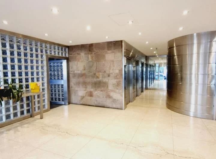MONOAMBIENTE VIVIENDA O USO PROFESIONAL A MTS CABILDO/SUBTE 2