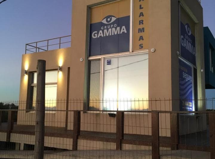 Casa frente al mar vidriada en zona José Ignacio. Disponible 2024 5