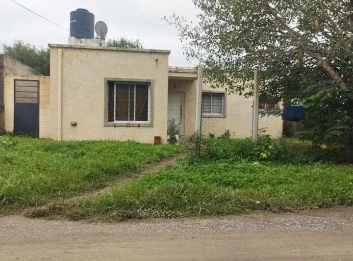 VENTA CASA 2 DORMITORIOS - VILLA PARQUE SANTA ANA 1