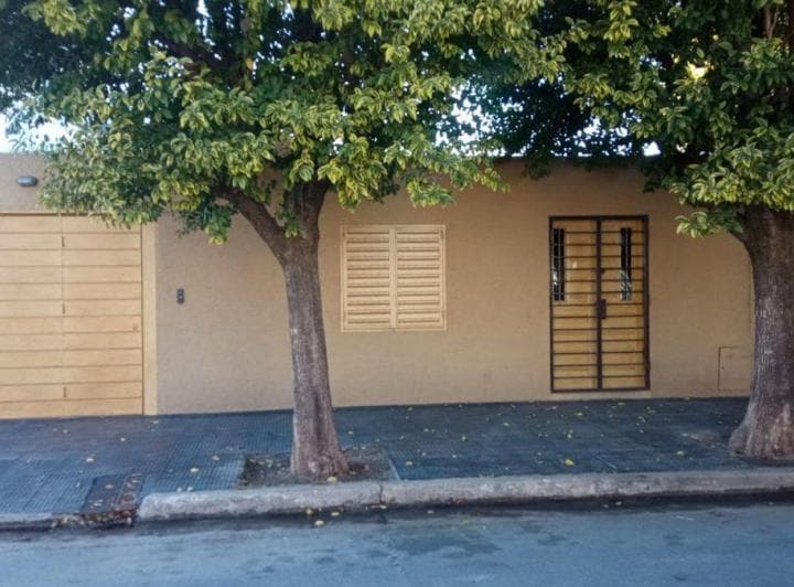 Alquilo Local Parque San Vicente. 2
