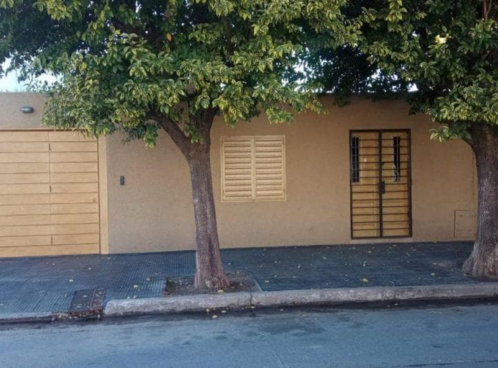 Alquilo Local Parque San Vicente. 3