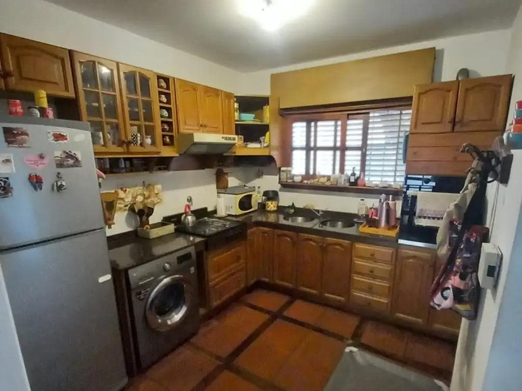 PH de 4 Ambientes en Venta en Carapachay 3