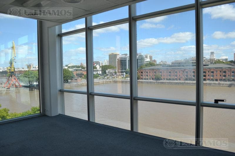 Alquiler de Oficina de 244 m² en Puerto Madero 4
