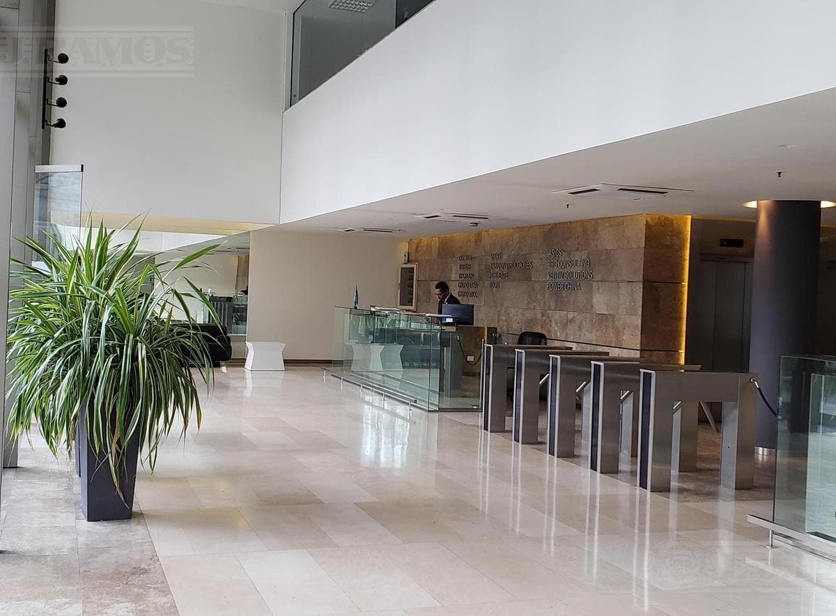Oficina en Edificio Brisas 1