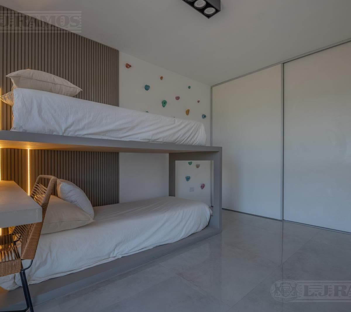 A Estrenar Casas de 127 m² Cubiertos en Sunny - Tigre 3