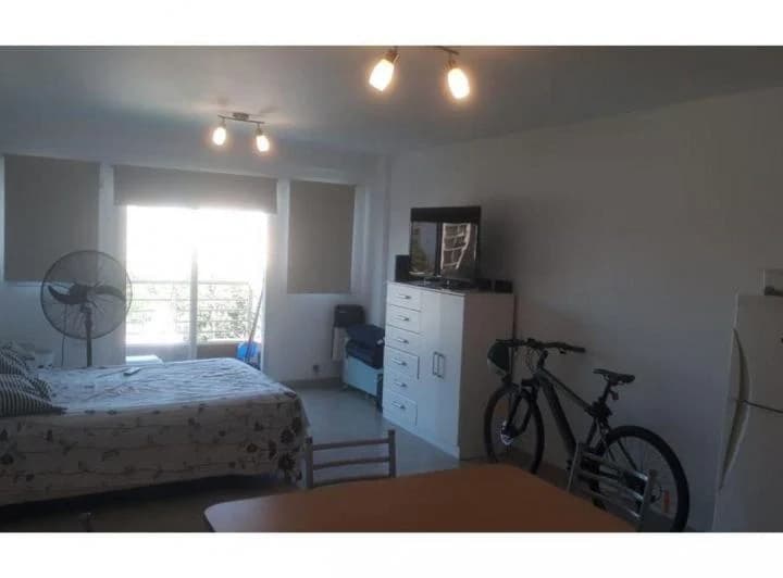 ALQUILER DEPARTAMENTO MONO AMBIENTE. MORON. 4