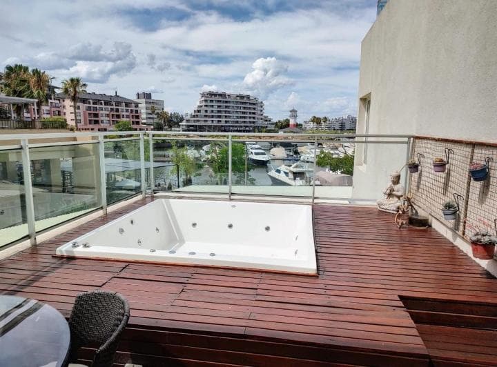 DEPARTAMENTO 4 AMB BAHIA. BALCON CON HIDRO- APTO PROFESIONAL 2