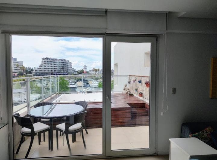 DEPARTAMENTO 4 AMB BAHIA. BALCON CON HIDRO- APTO PROFESIONAL 3