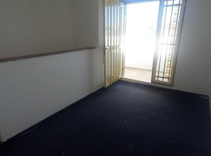 ALQUILER DEPARTAMENTO DUPLEX POR ESCALERA ALBERDI 5