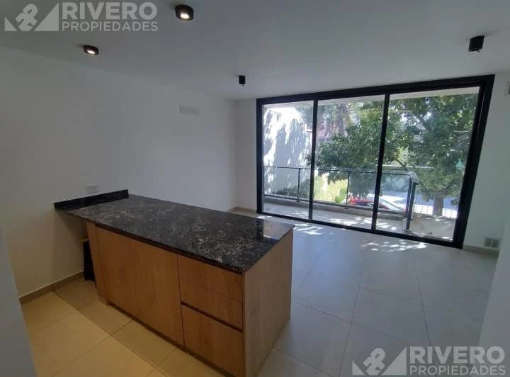 DEPARTAMENTO EN ALQUILER EN MORON SUR - 2 AMBIENTES 4