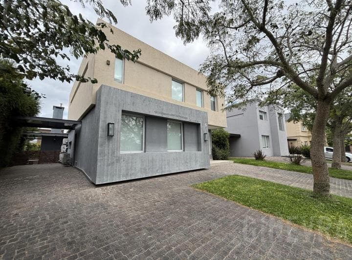 Casa en Venta en Los Lagos Nordelta 4