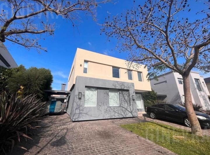 Casa en Venta en Los Lagos Nordelta 4
