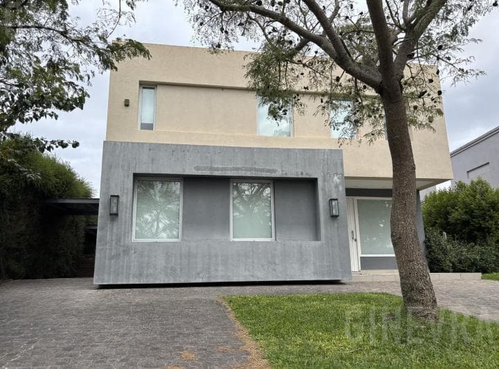 Casa en Venta en Los Lagos Nordelta 1