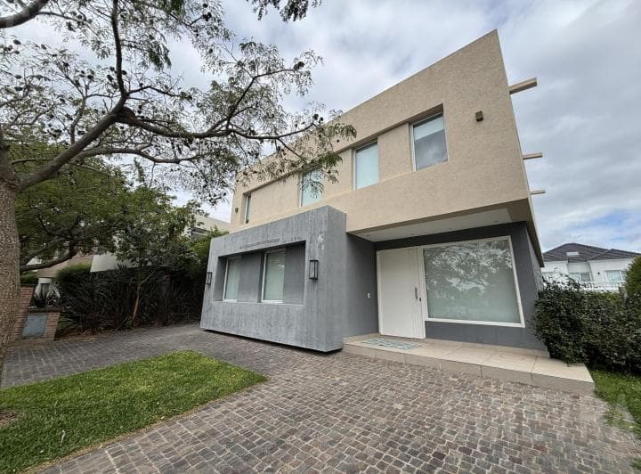 Casa en Venta en Los Lagos Nordelta 5