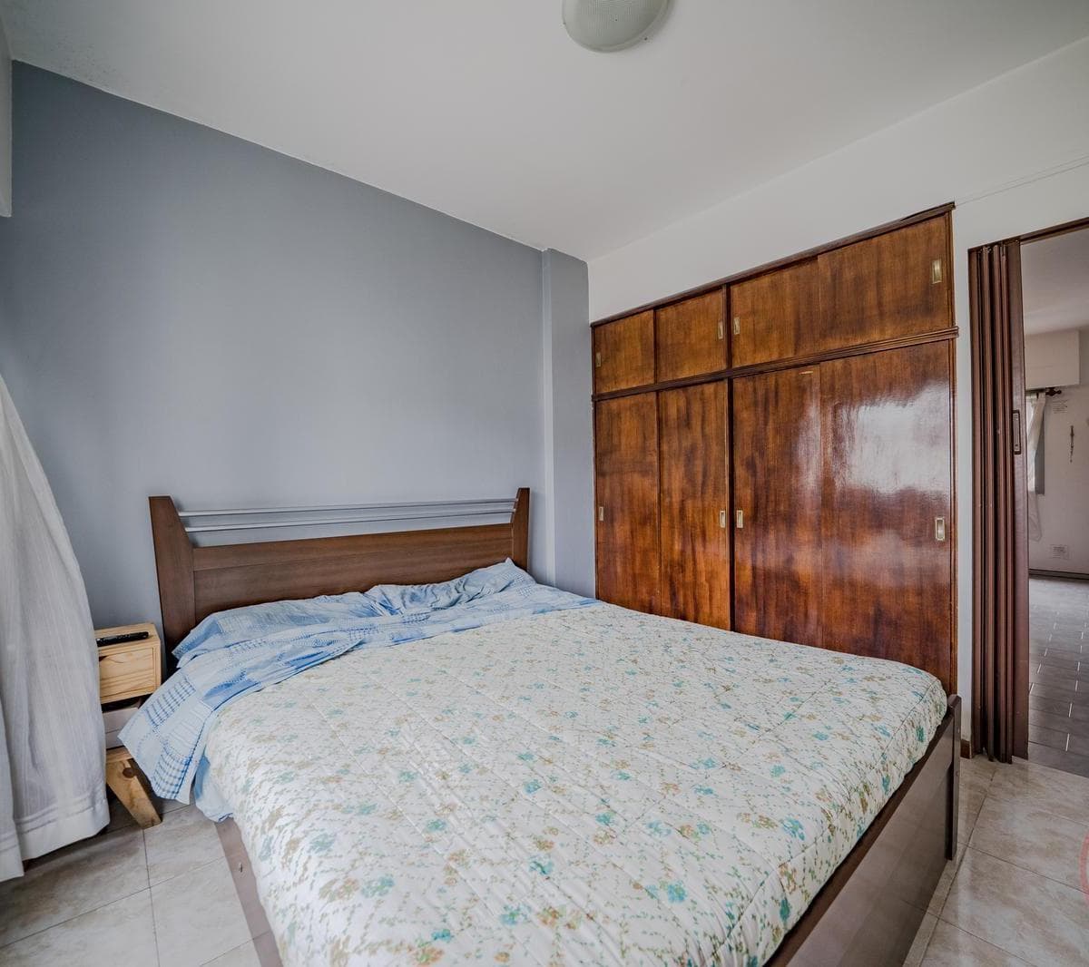 Departamento en Santos Lugares 5