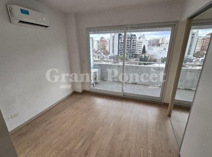 Departamento de 2 Ambientes con Balcón y Cochera 4