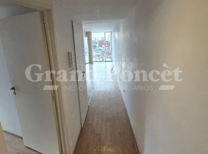 Departamento de 2 Ambientes con Balcón y Cochera 2