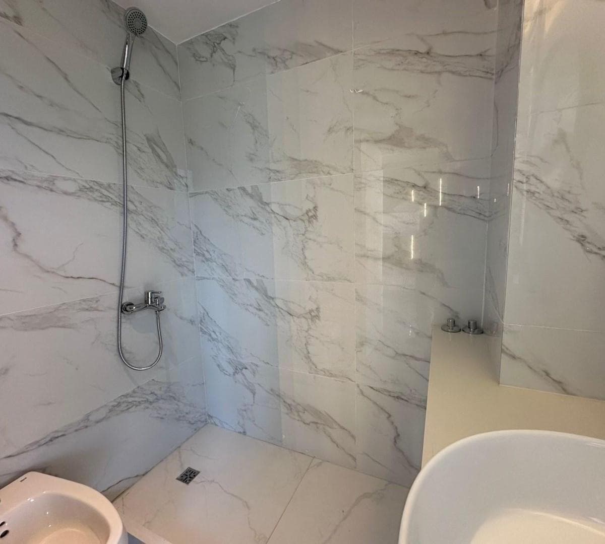 Casa Triplex en Venta en Tigre, G. B. a. Zona Norte, Argentina 5