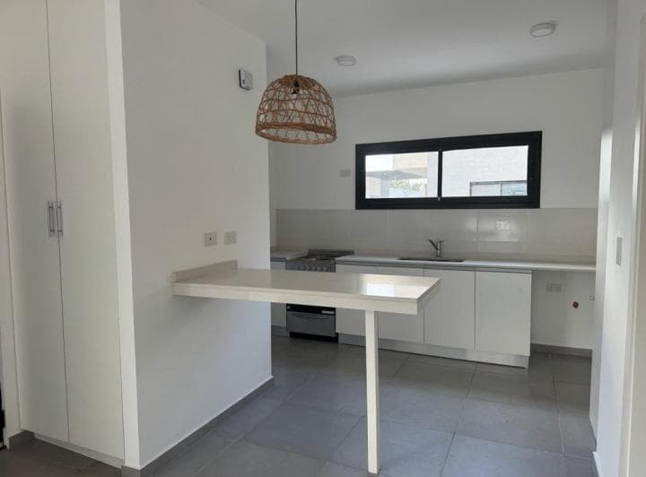 Venta de Duplex de 3 ambientes en Pacheco / Benavidez 2