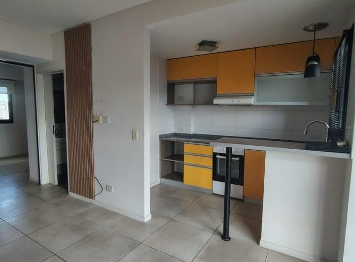 Alquiler Departamento 2 ambientes con cochera en Parque Chacabuco 1