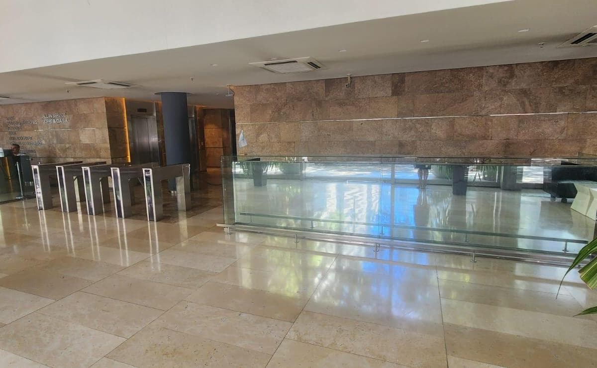 Edificio Brisas 260 m² + Cochera * Amoblada 2