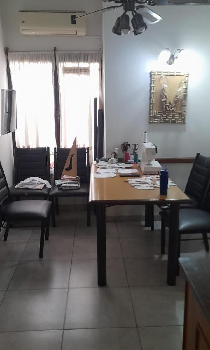 Vendo Casa 4 Dorm. B° Poeta Lugones. 4