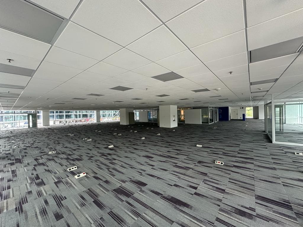 Madero Riverside - Cecilia Grierson 255 - Oficinas en Alquiler 2