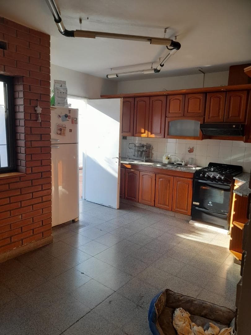 Venta Casa 4 Dorm. B° Poeta Lugones Apta Bancor 5