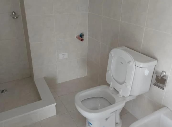 ALQUILER DE DEPARTAMENTO CON COCHERA CERCANO AL CENTRO DE MORON 3