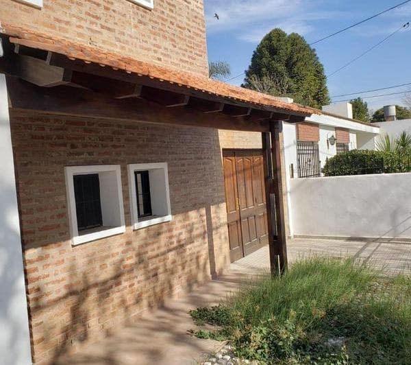 Dúplex en Alquiler/Venta 2 dormitorios, cochera y patio 5