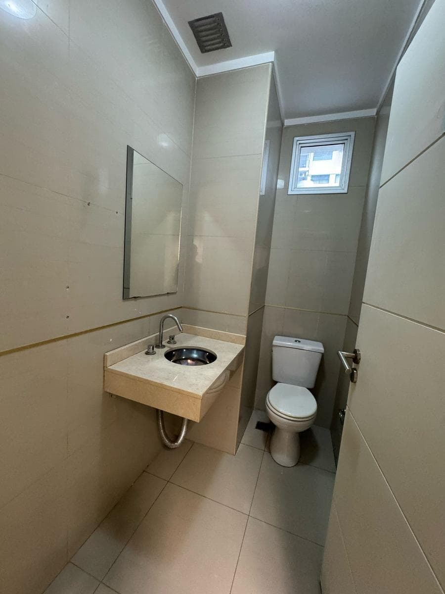 Edificio Comercial de 11 Pisos y 2 Niveles de Cocheras (14) 2938 m² Edif. - Puerto Madero 3