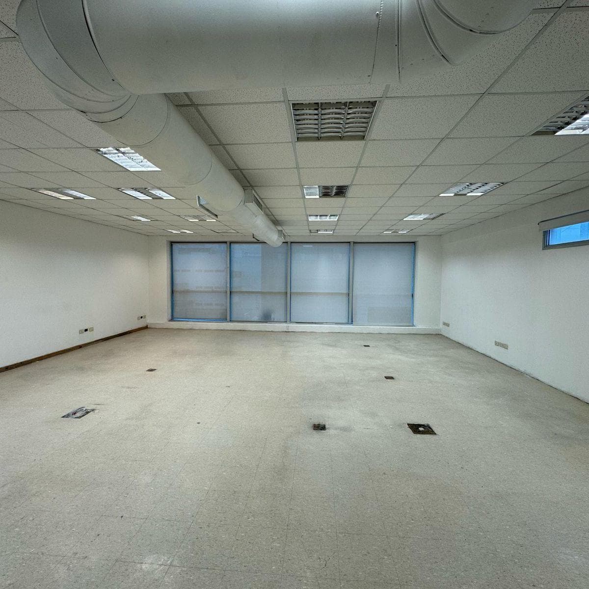 Edificio Comercial de 11 Pisos y 2 Niveles de Cocheras (14) 2938 m² Edif. - Puerto Madero 2