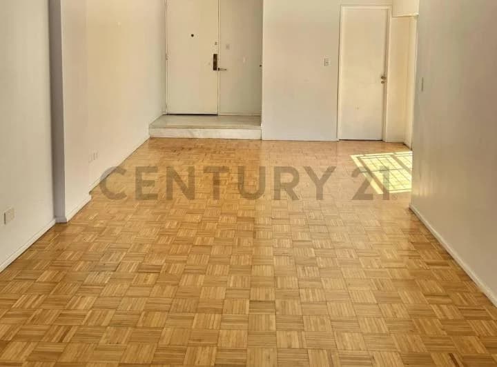 Departamento de 4 Ambientes con Dependencia de Servicio, Balcón Terraza y Cochera 1