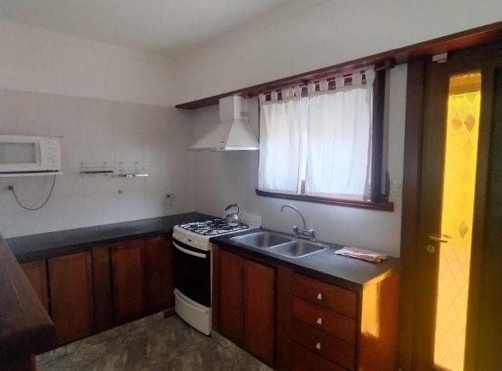 Casa 3 ambientes. | Calle 28 al 300 2