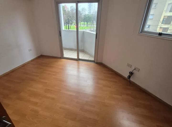 ALQUILER DIAG 74 e/ 6 Y PLAZA ITALIA 1 DORM$ 480.000 3