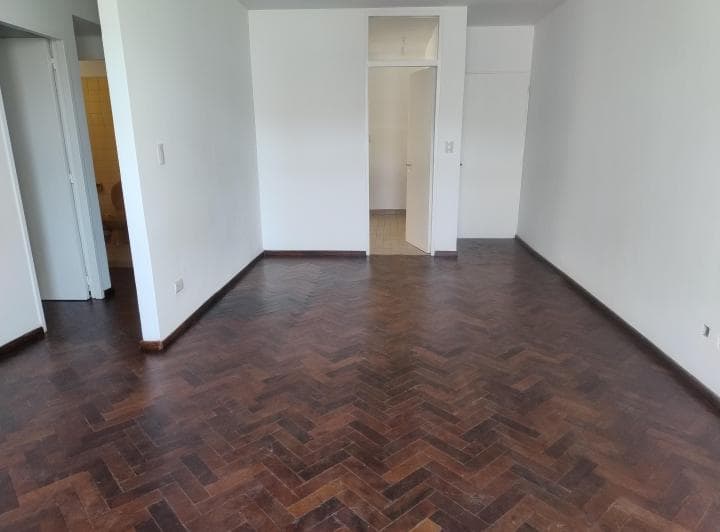ALQUILO DEPARTAMENTO 3 DORMITORIOS - 2 BAÑOS - COCHERA - SEGURIDAD 24 HS. 5