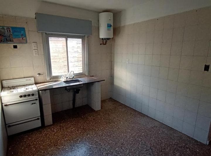 PH interno - 2 ambientes con patio - Wilde REQUISITOS EN DESCRIPCION 4