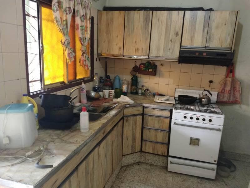 Amplia Propiedad en Venta en Esquina con Garaje y Patio. 4