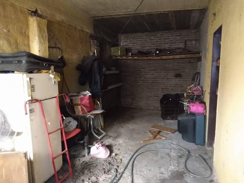 Amplia Propiedad en Venta en Esquina con Garaje y Patio. 2