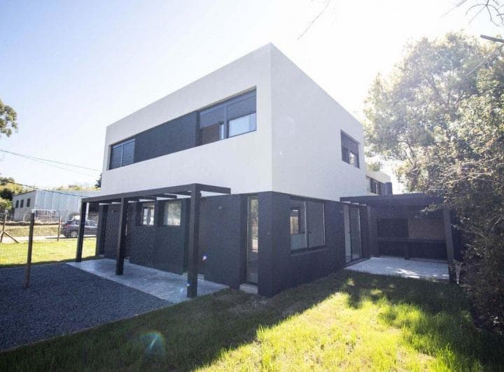 ALQUILER CASA 2 DORMITORIOS DUPLEX SOLYMAR GARAGE 2